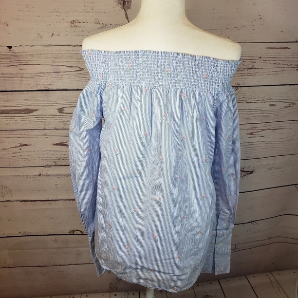 Floral Embroidered Off the Shoulder Top - Picture 2 of 6